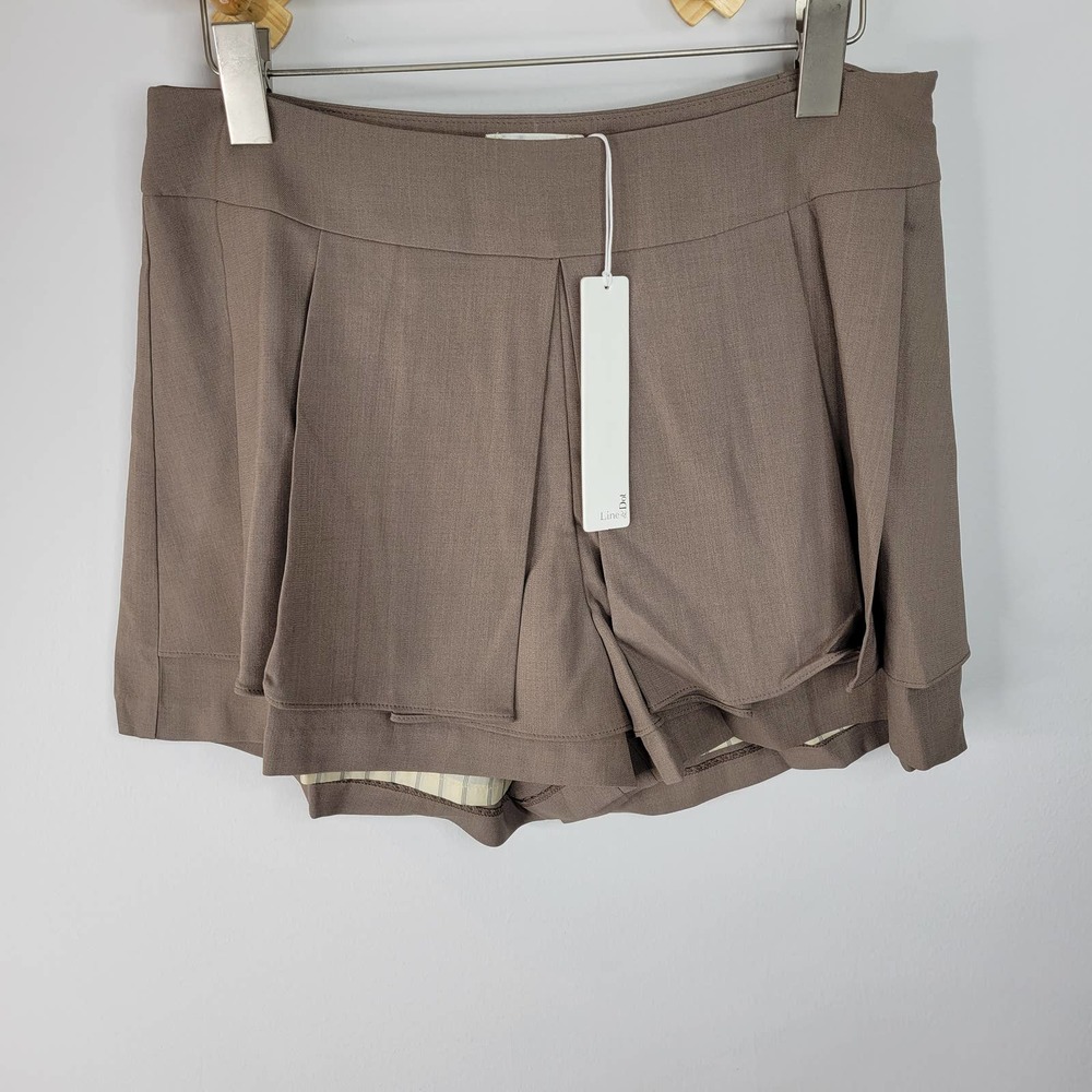 Revolve Line & Dot brown pleated shorts Med